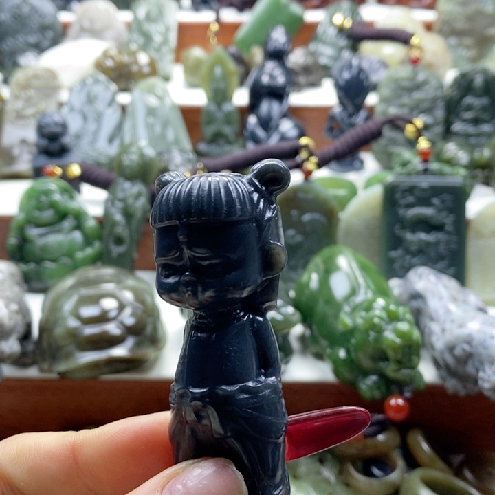 和田玉颈饰未镶嵌