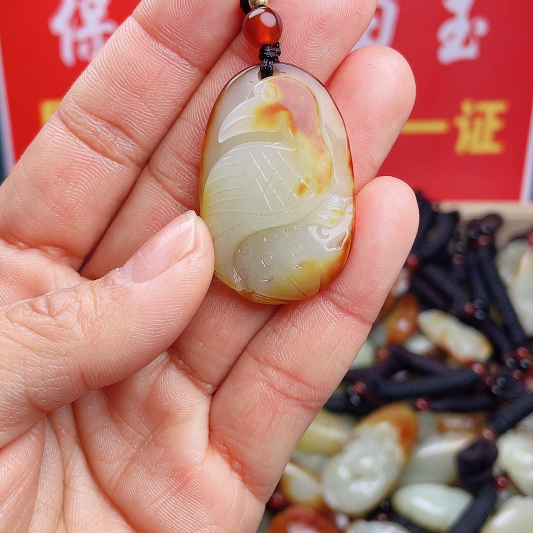 和田玉颈饰未镶嵌