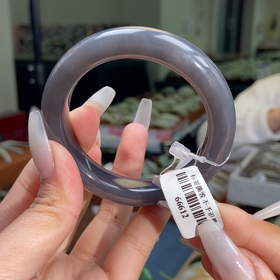 和田玉手镯未镶嵌51 52