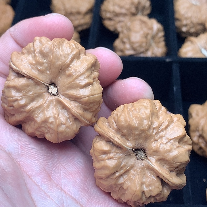 暖***冬吊坠文玩核桃蛤蟆头