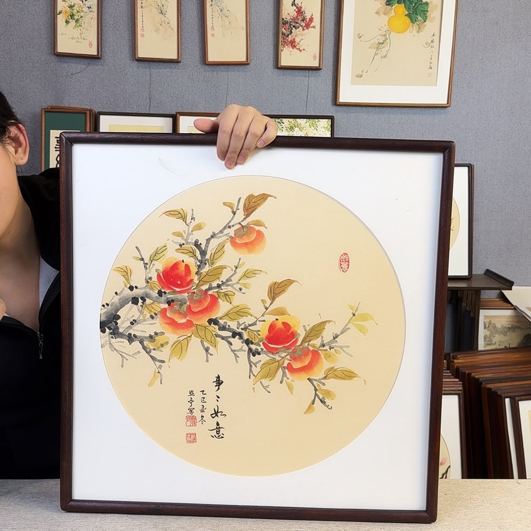 国画手绘带框尺寸： 53*53