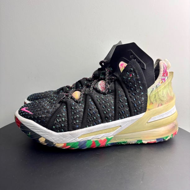 90新 NIKE/耐克 41码 詹姆斯18 保真 中古篮球鞋