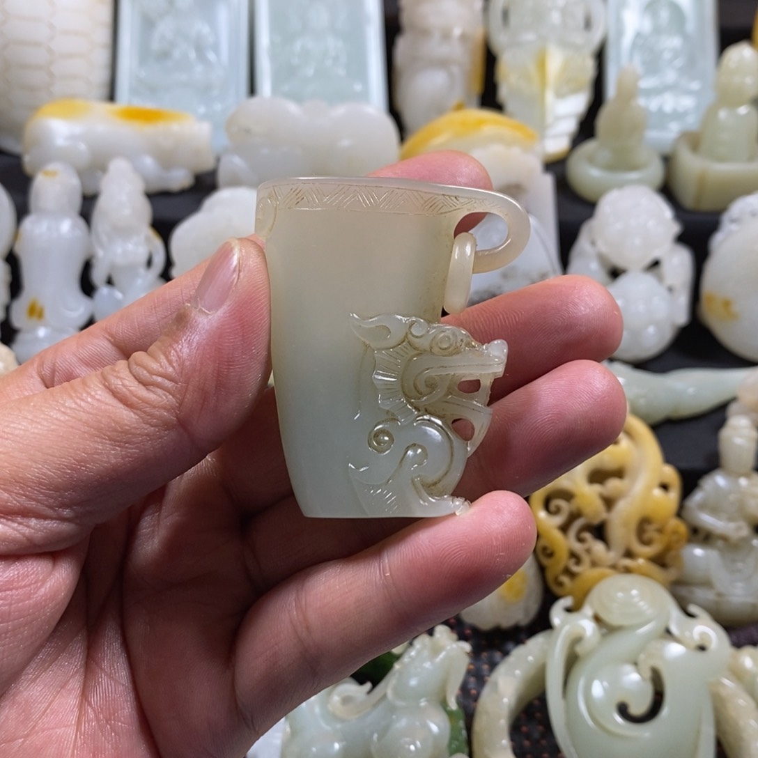 和田玉颈饰未镶嵌他**石