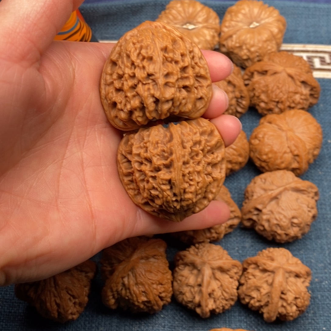 文玩核桃把件43全品三角疆