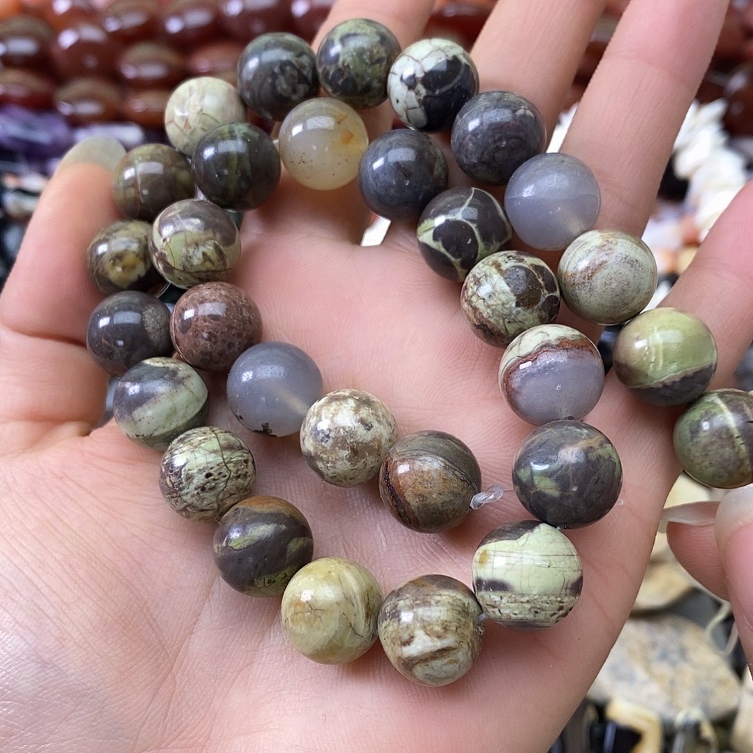 玛瑙/玉髓未镶嵌珠宝半成品卡十二花玛瑙一条