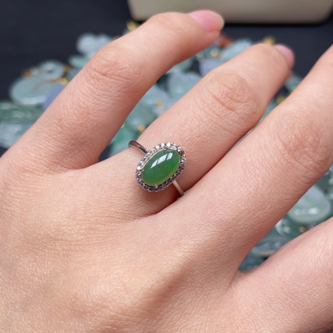 翡翠颈饰银S925镶嵌翡翠