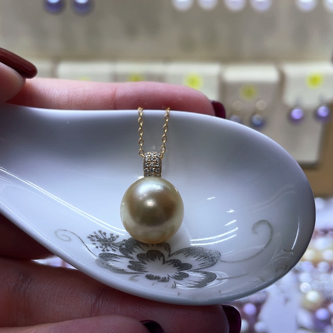 海水珍珠颈饰18K金镶嵌