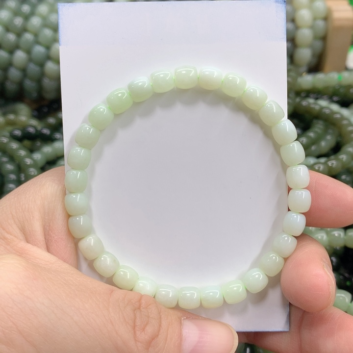 燕***呀和田玉未镶嵌珠宝奇石