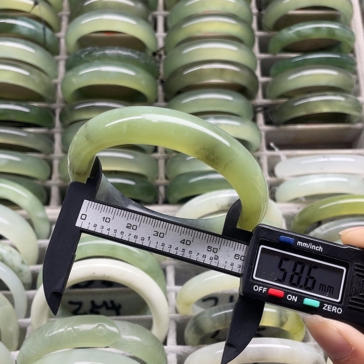 未镶嵌蛇纹石玉手镯263