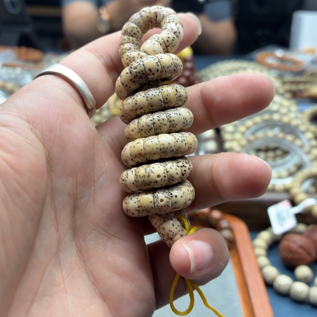 手串星月菩提石玉料大肠7尺寸