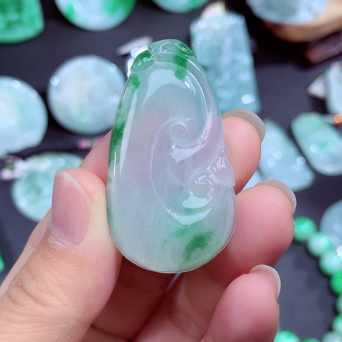 翡翠颈饰未镶嵌翡翠吊坠