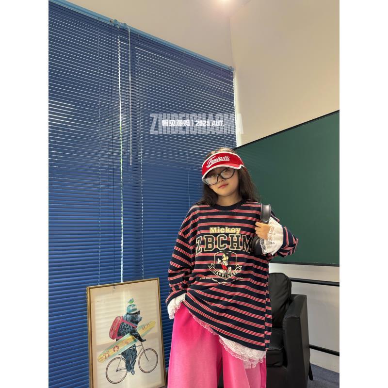 卫衣春秋款卡通条纹拼撞色图案宽松上衣卫衣