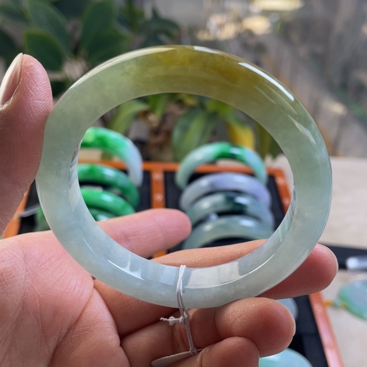 翡翠未镶嵌手镯缅甸翡翠