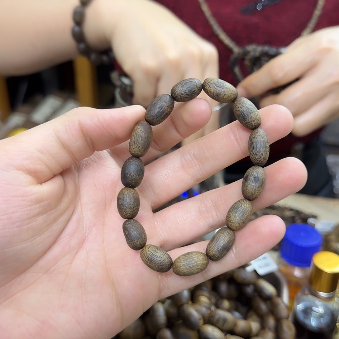 沉香木手串白棋沉水留疤单圈 10 克多样性发一