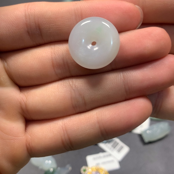 翡翠裸石翡翠首饰