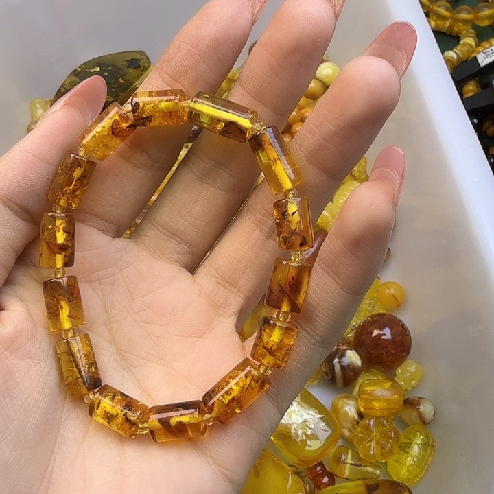 琥珀未镶嵌珠宝奇石