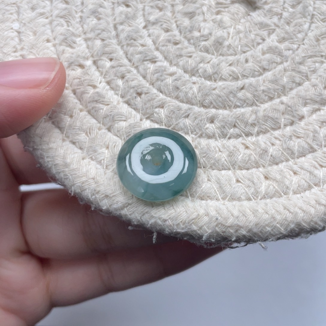 翡翠未镶嵌颈饰天然A货缅甸翡翠