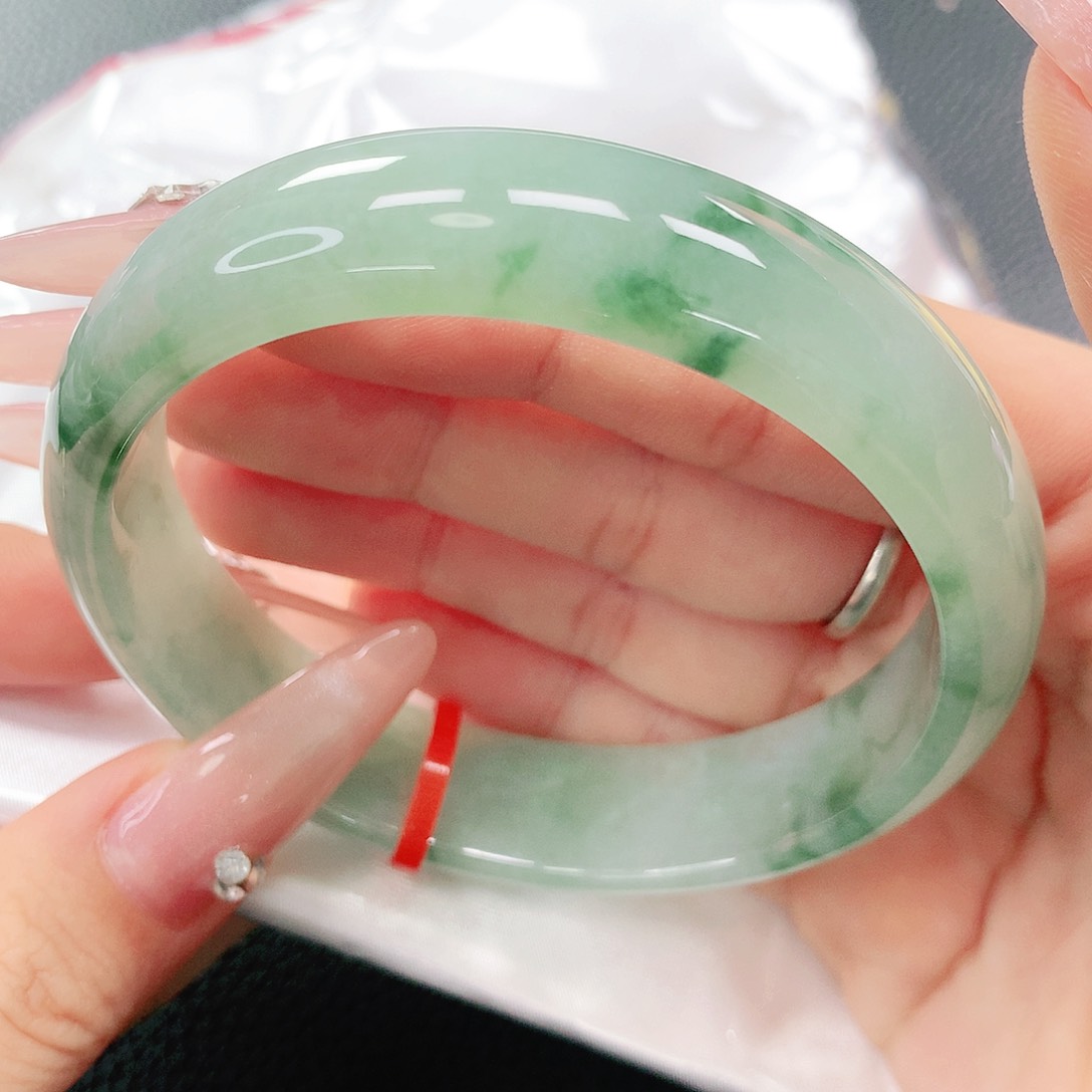 翡翠未镶嵌手镯59圈