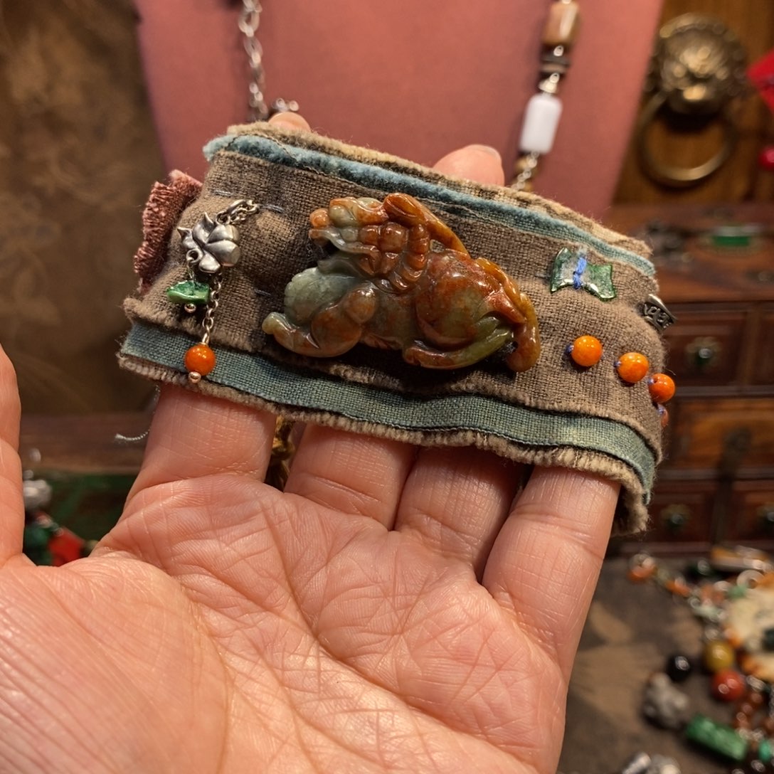 翡翠吊坠(赠链)未镶嵌