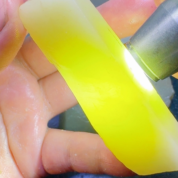 和田玉未镶嵌珠宝半成品