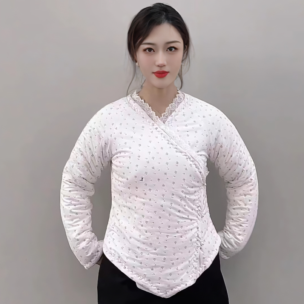 森晟希白色小花开衫款棉花棉袄