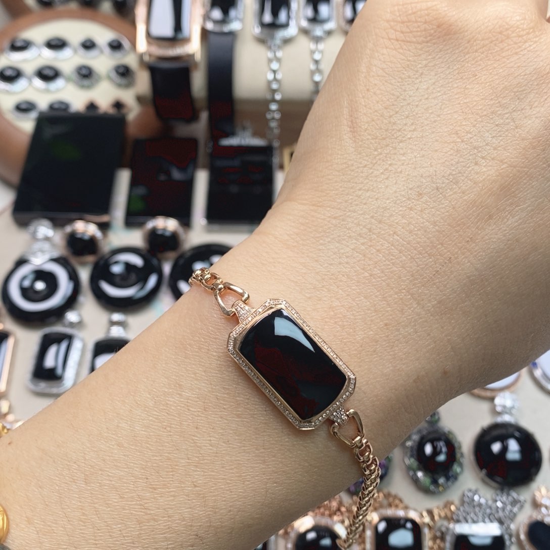 翡翠18K金镶嵌手链