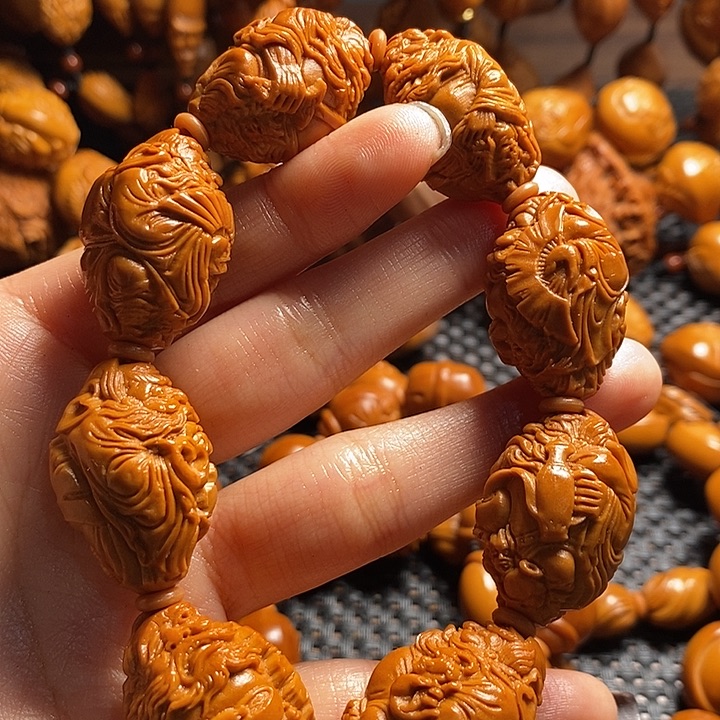 吊坠橄榄核整身钟馗