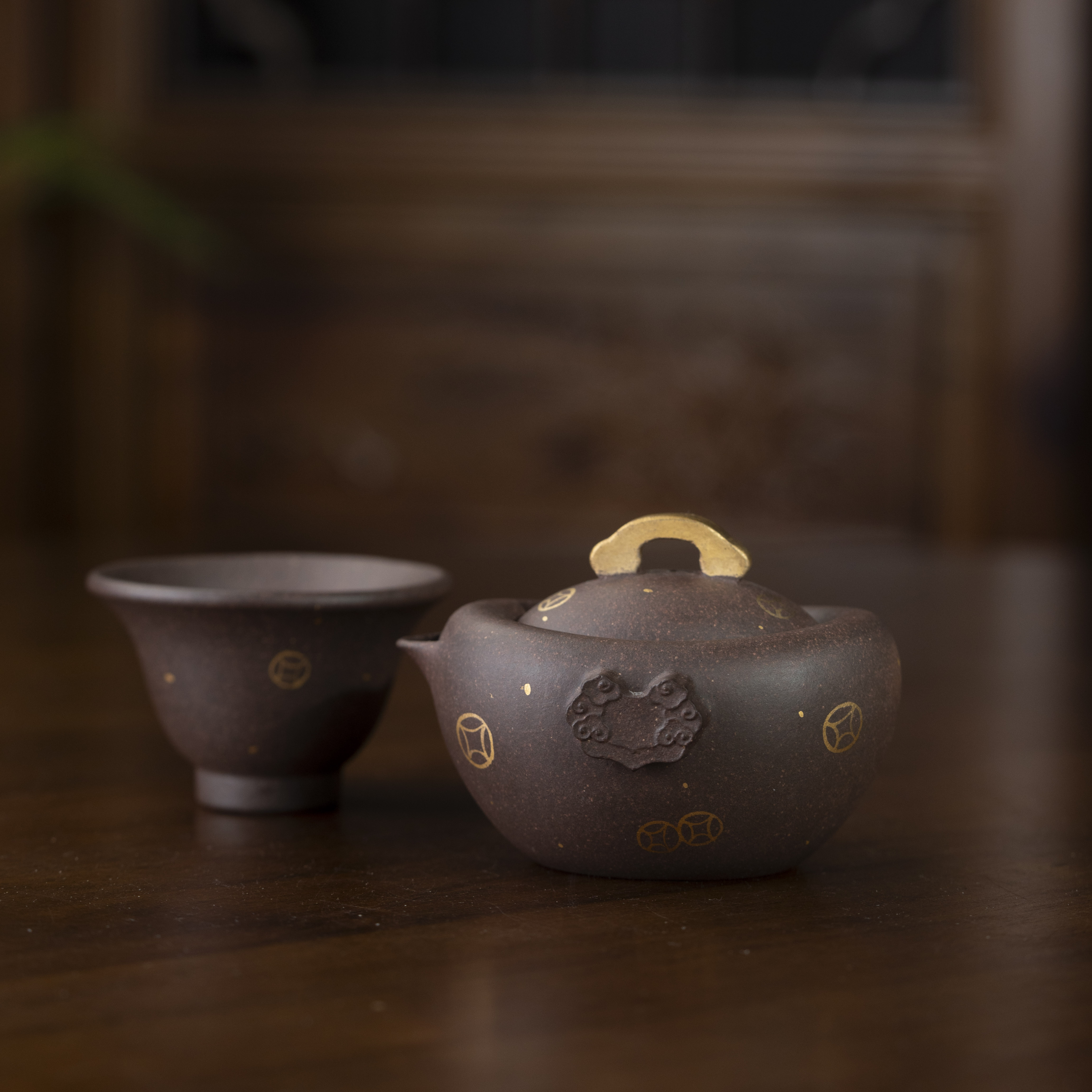 【亦缶】元宝（钱币纹）套组 一壶加一杯 家用紫砂壶