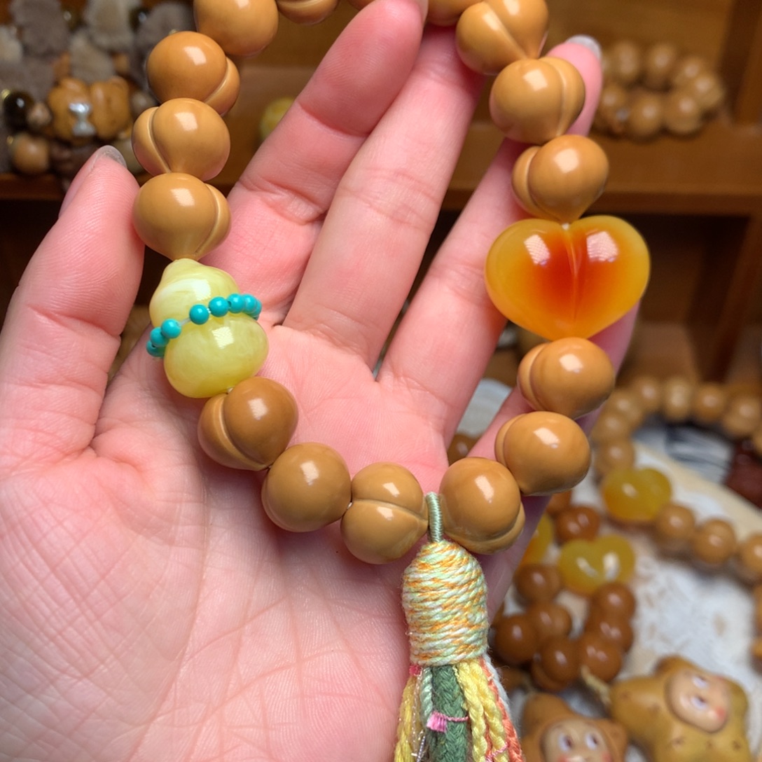 猴头核桃吊坠15高定屁桃手持定制