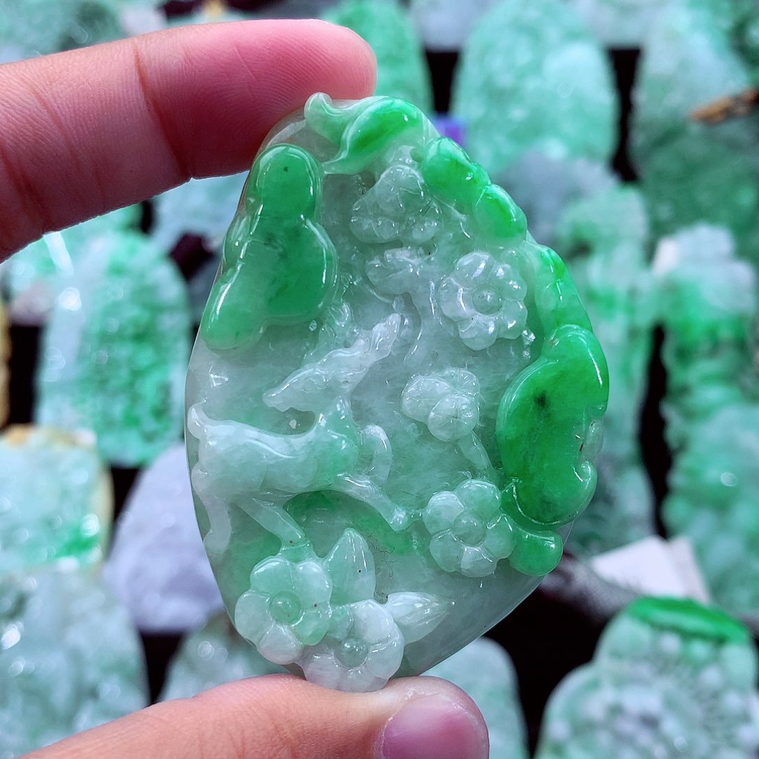 吊坠(不含链)未镶嵌翡翠