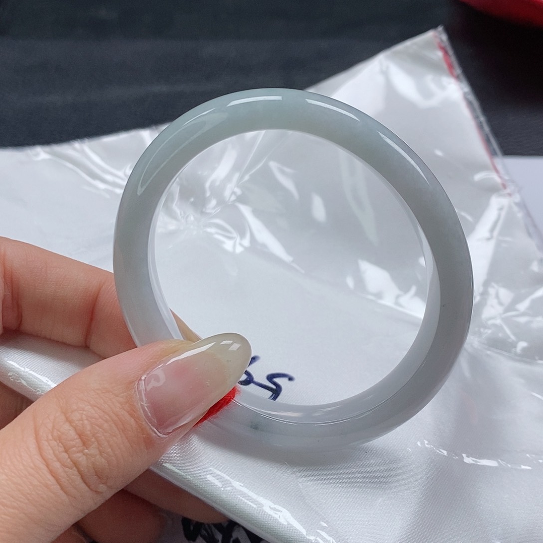 【闪购商品】翡翠未镶嵌手镯（贵妃镯）234号