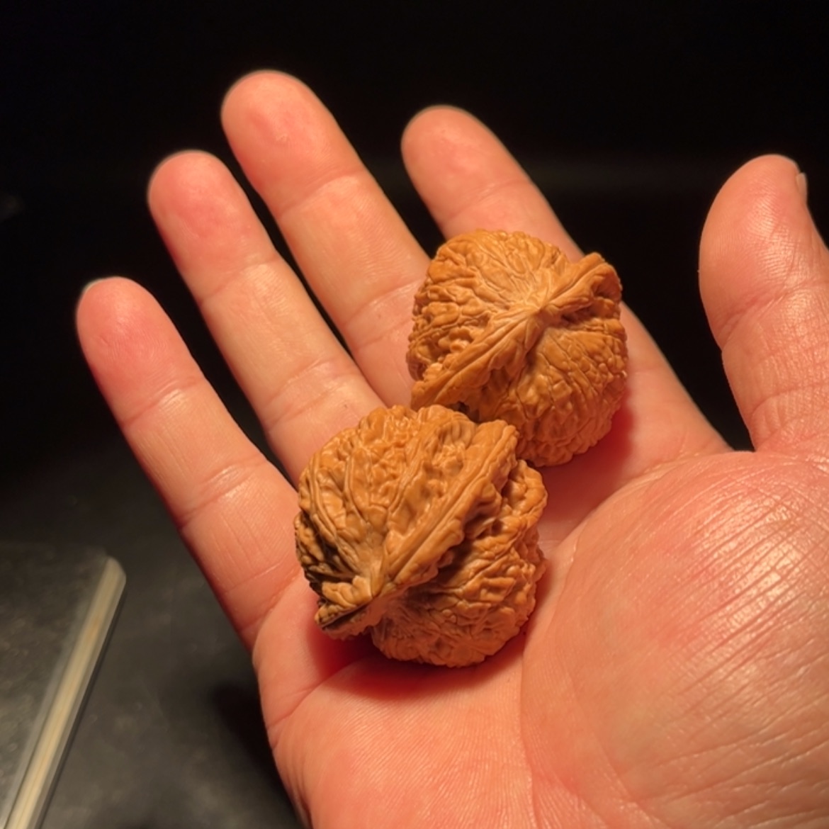 【闪购商品】财****。文玩核桃木制手把件