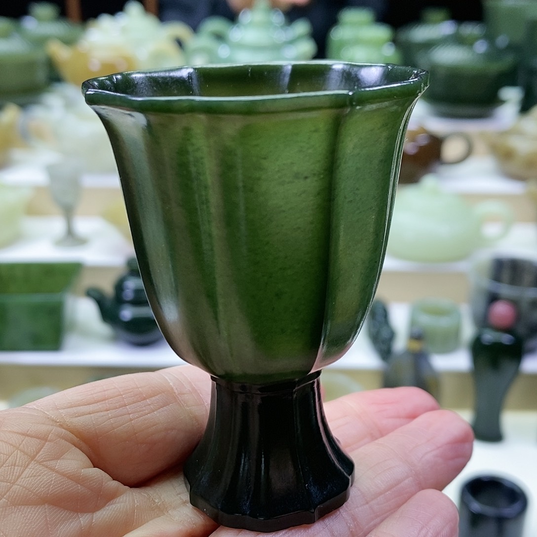 和田玉茶杯未镶嵌