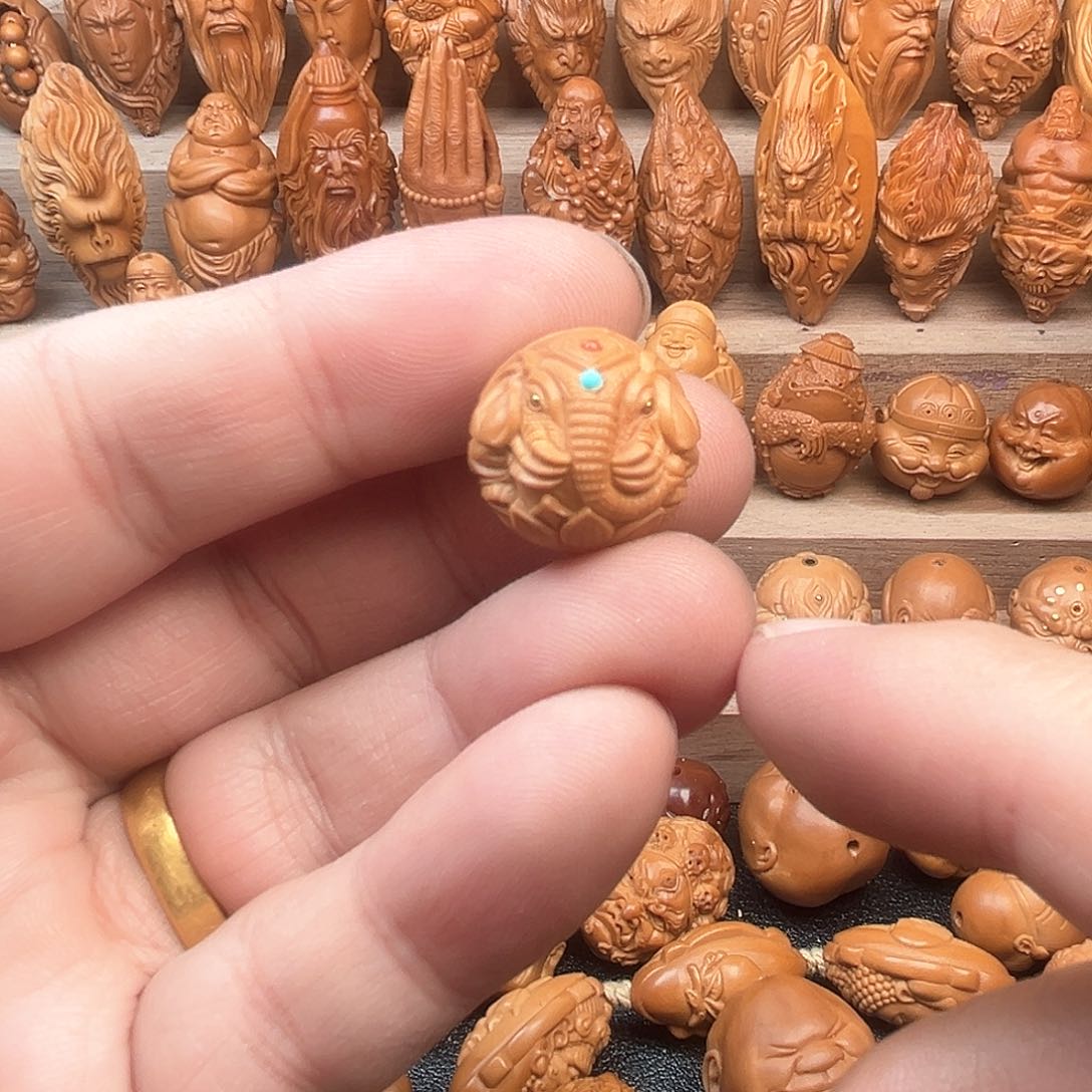 猴头核桃吊坠18象神