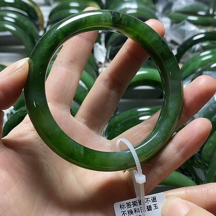 和田玉（碧玉）手镯未镶嵌正圈60口径