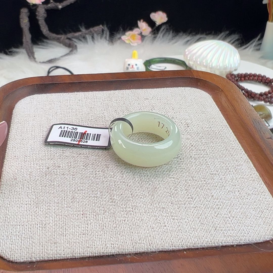 和田玉未镶嵌戒指N20晴水轮胎直径17不退换