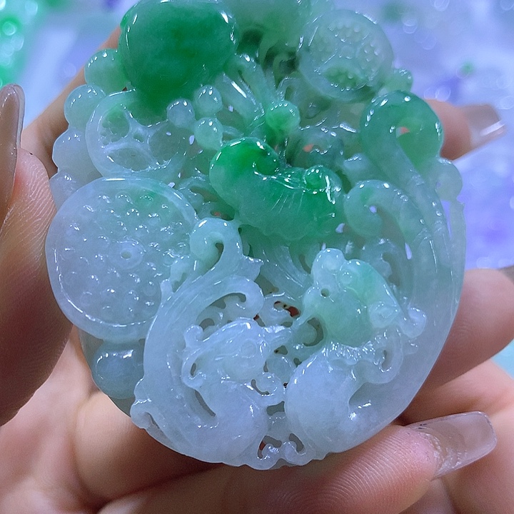 翡翠未镶嵌颈饰天然翡翠A货吊坠