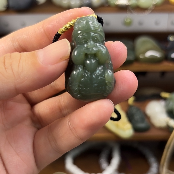 颈饰未镶嵌和田玉