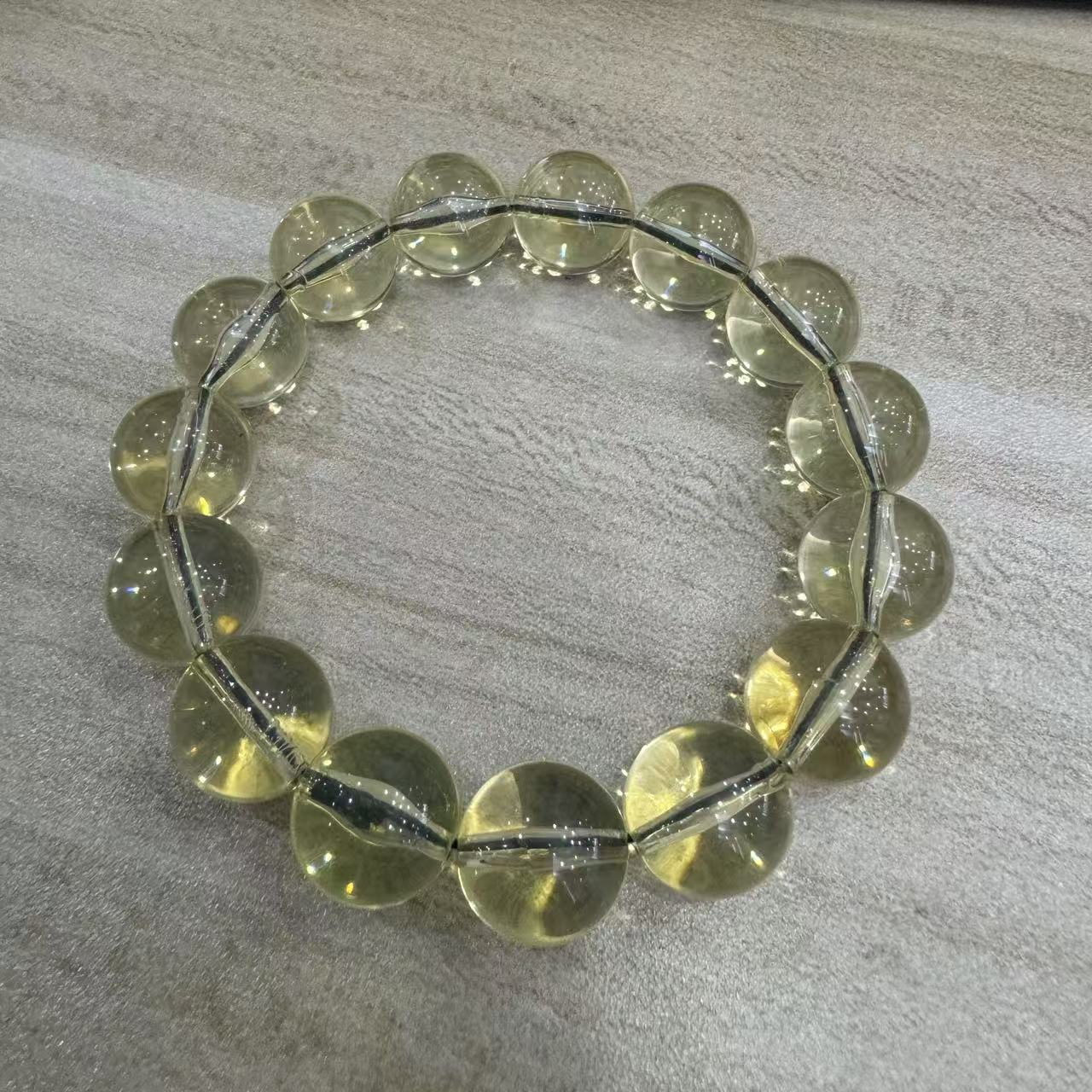 【有德玉业】--------琥珀手串一条