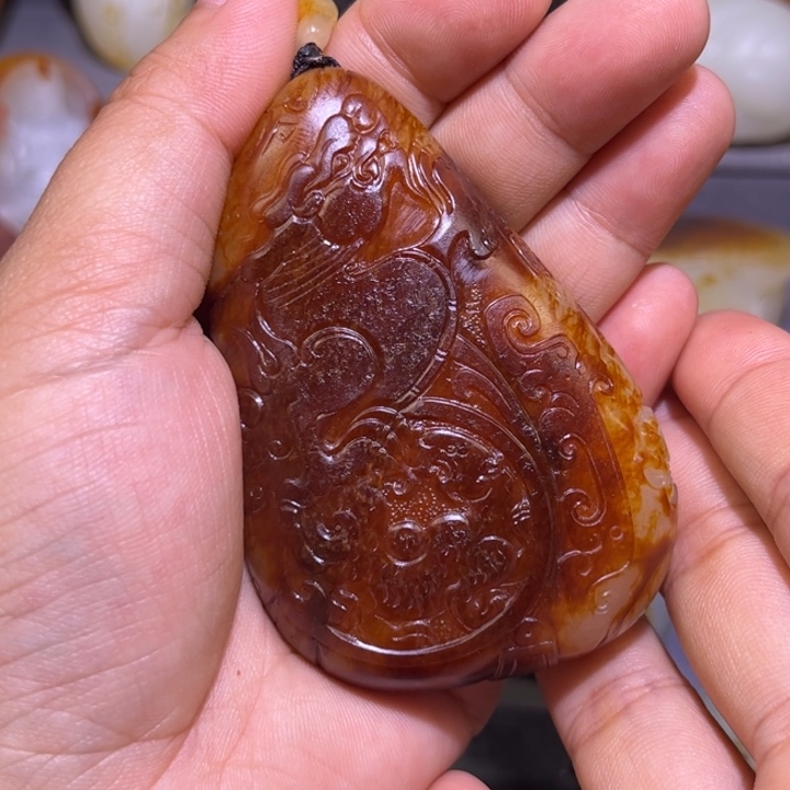 七***七和田玉未镶嵌颈饰