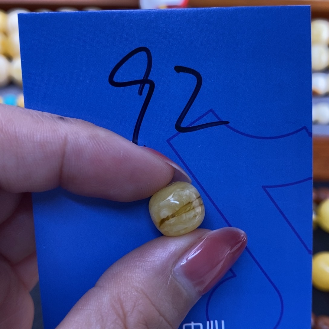 裸石琥珀未镶嵌麋*