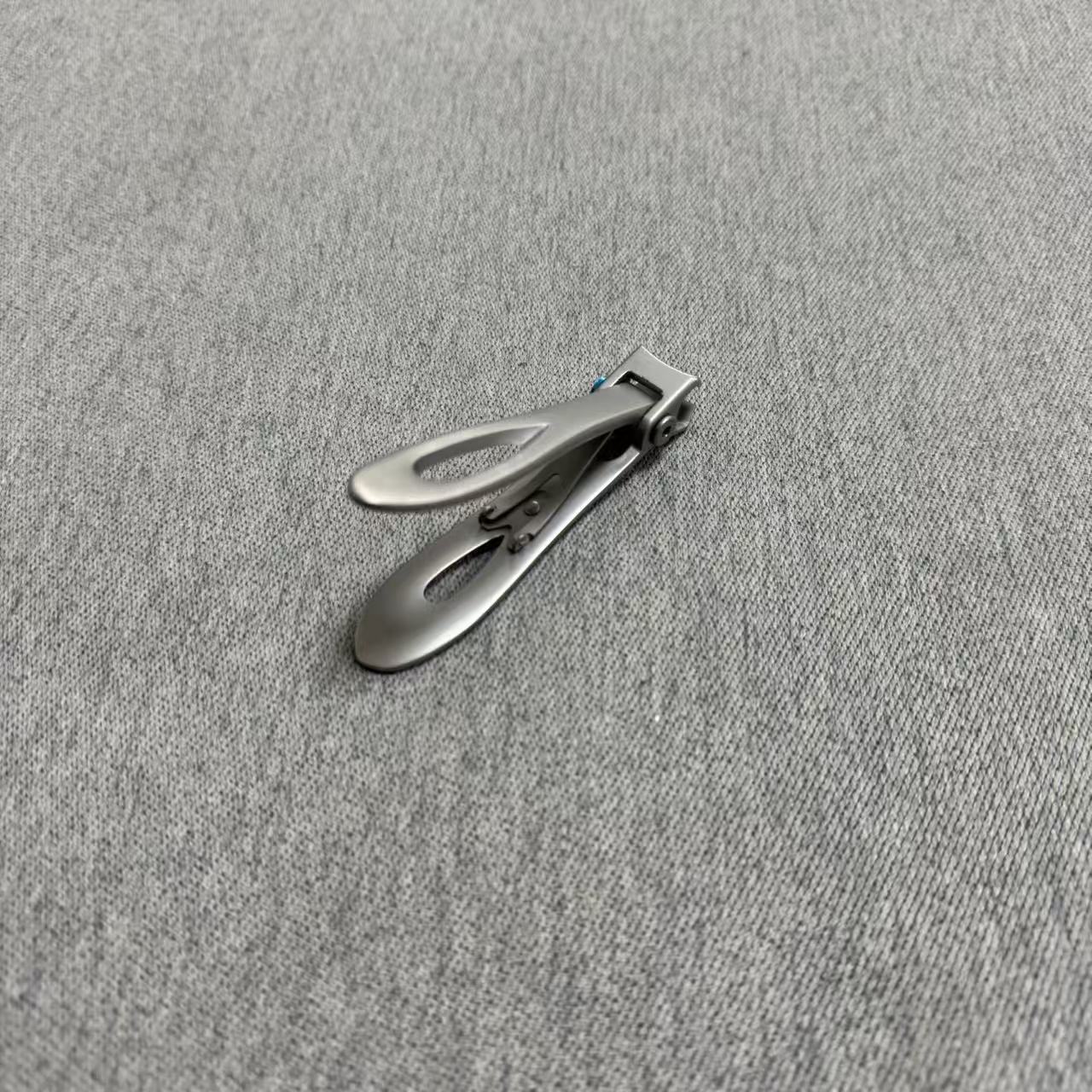 D-052 指甲钳大开口 微划痕 介意勿拍！