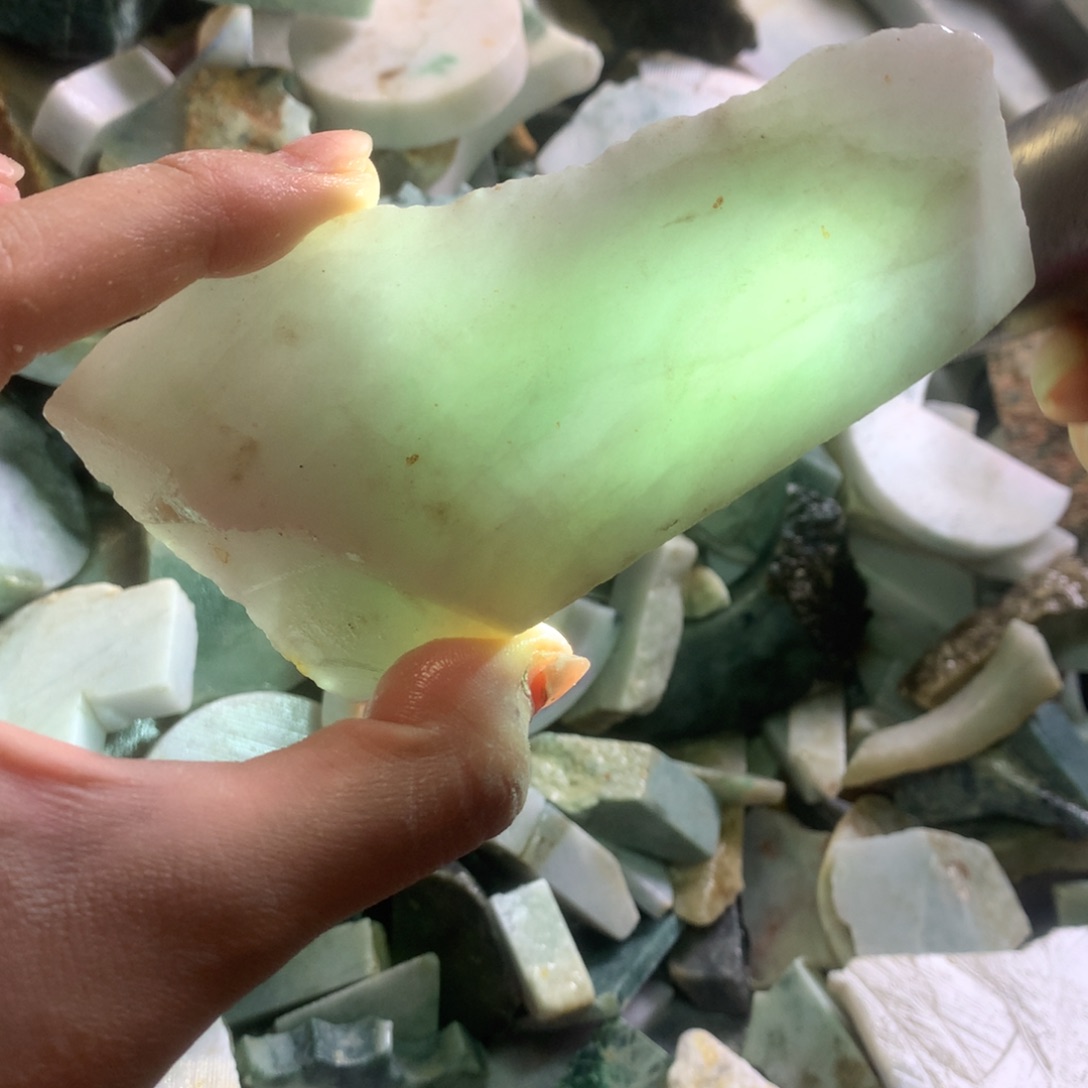 翡翠颈饰未镶嵌缅甸翡翠