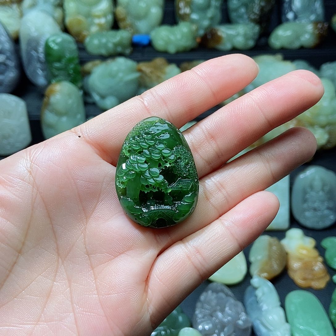 和田玉未镶嵌颈饰