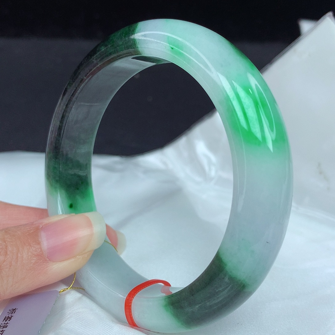 翡翠手镯未镶嵌61圈2352