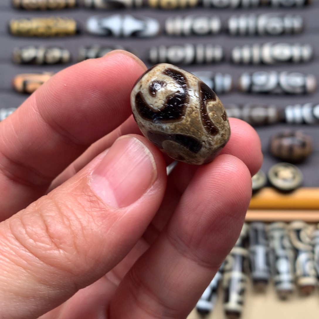 玛瑙/玉髓颈饰未镶嵌融*?