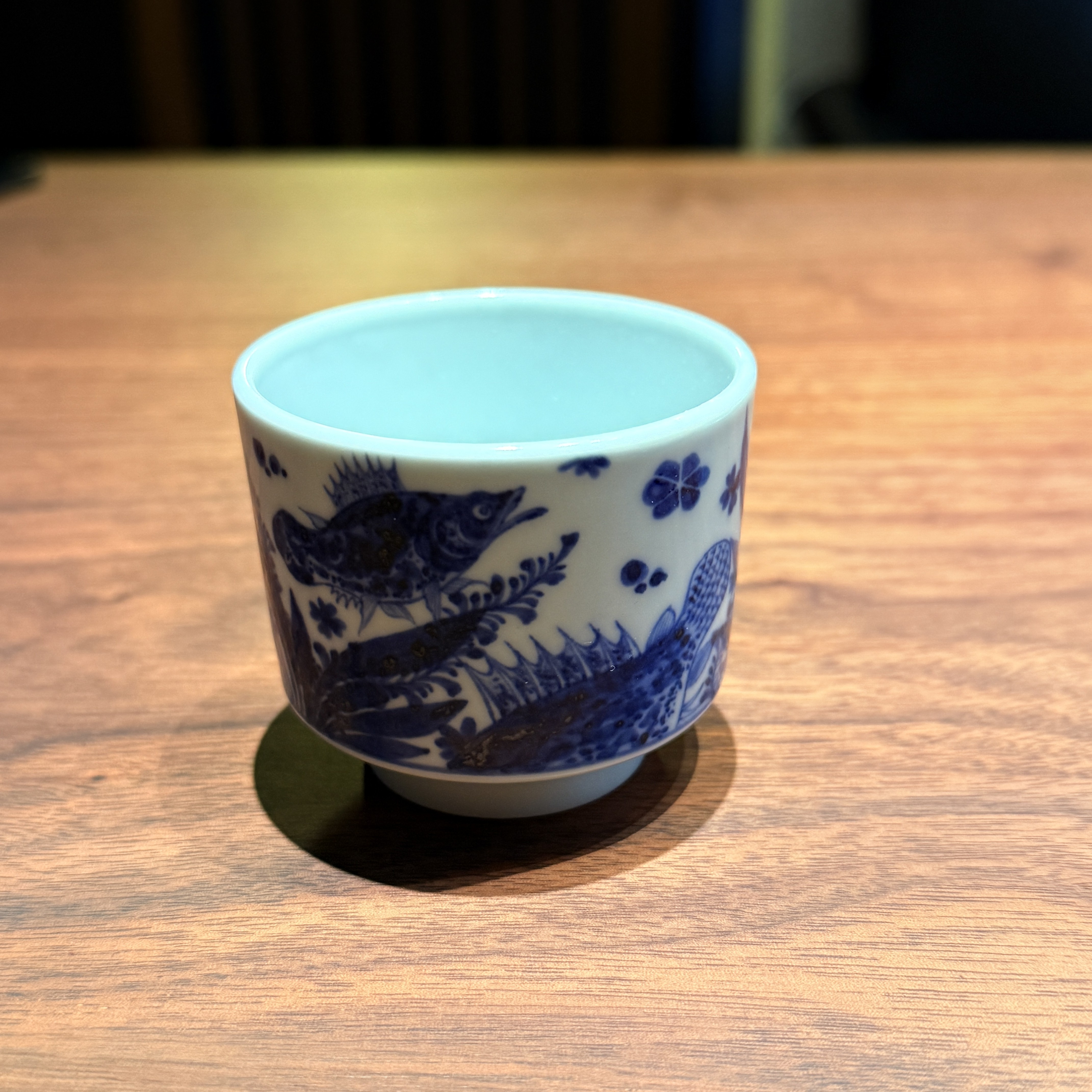 幽蓝溪堂青花鱼藻直口杯