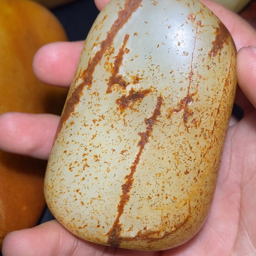 用***4和田玉未镶嵌珠宝奇石