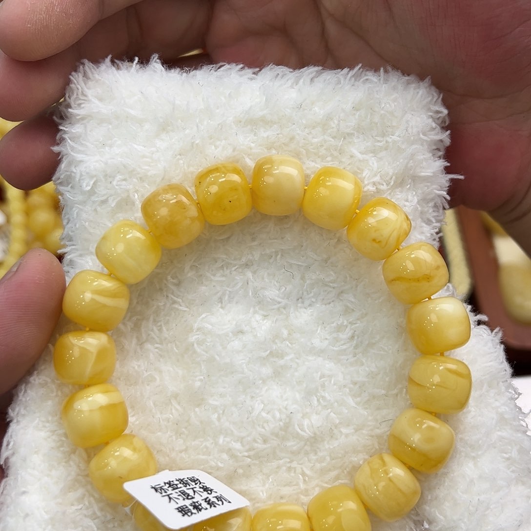 未镶嵌琥珀珠宝奇石