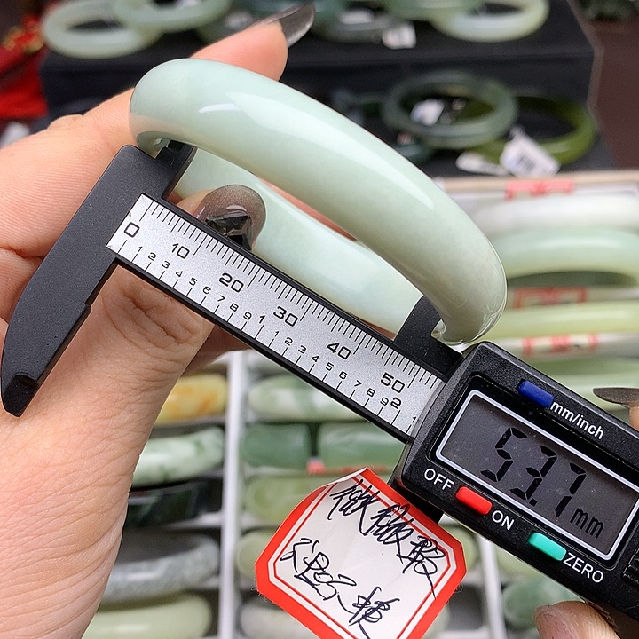 蛇纹石玉手镯未镶嵌725